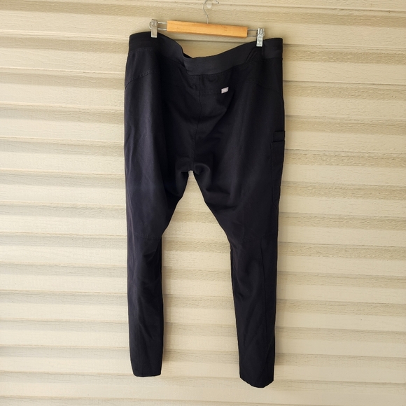 Figs black scrub pants - Picture 9 of 12